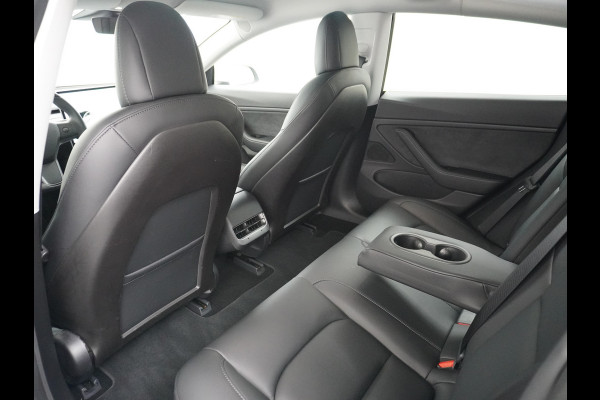 Tesla Model 3 Long Range AWD 75kWh Soh 89% Lmv 19" Navi Ecc Leder Panoramadak Adaptive Cruise Control Autopilot Elek.Stoelen+Verwarmd+Memory Premium Audio 4WD Privacy Glas Fabrieksgarantie op Accu en motor tot 24-08-2028 1e Eigenaar Origineel Nederlandse Auto