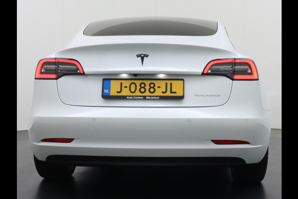 Tesla Model 3 Long Range AWD 75kWh Soh 89% Lmv 19" Navi Ecc Leder Panoramadak Adaptive Cruise Control Autopilot Elek.Stoelen+Verwarmd+Memory Premium Audio 4WD Privacy Glas Fabrieksgarantie op Accu en motor tot 24-08-2028 1e Eigenaar Origineel Nederlandse Auto