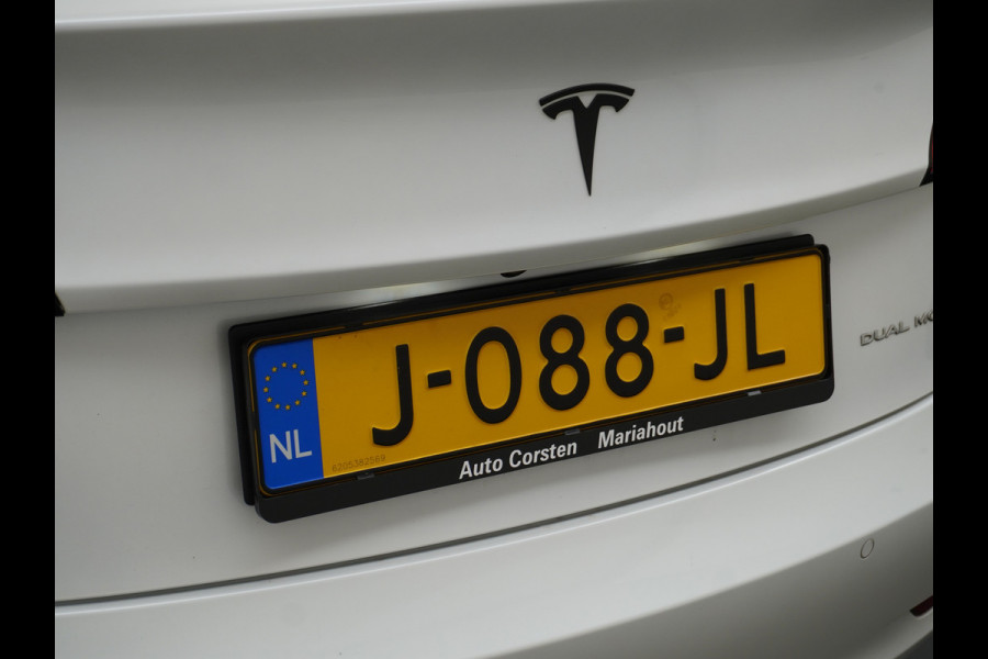 Tesla Model 3 Long Range AWD 75kWh Soh 89% Lmv 19" Navi Ecc Leder Panoramadak Adaptive Cruise Control Autopilot Elek.Stoelen+Verwarmd+Memory Premium Audio 4WD Privacy Glas Fabrieksgarantie op Accu en motor tot 24-08-2028 1e Eigenaar Origineel Nederlandse Auto