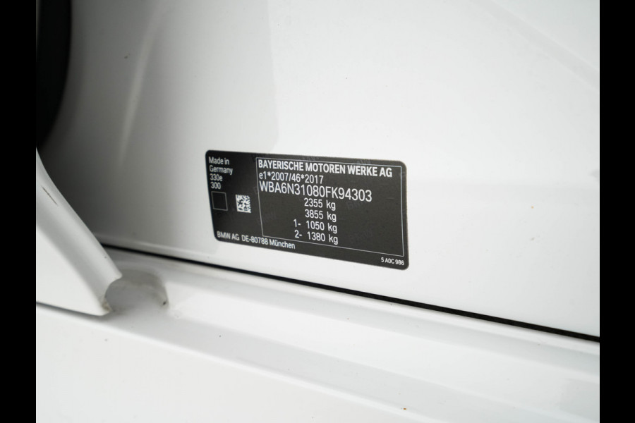 BMW 3 Serie Touring 330e (INCL-BTW) *LUXURY-LEATHER | NAVI-FULLMAP |  DIGI-COCKPIT | FULL-LED | DAB | ECC | PDC | ADAPTIVE-CRUISE | HEATED-SPORSEATS | KEYLESS | PRIVACY-GLASS | KEYLESS | CARPLAY | TOWBAR | 17"ALU*