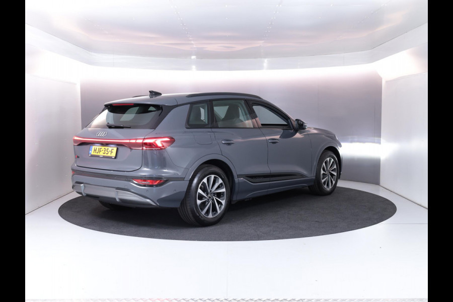 Audi Q6 e-tron Advanced edition e-tron perf 225kW/306pk 100Kwh Ha Tech Plus pakket, sportstoelen met leder, bumpers in kleur carrosserie, omgevingscamera's Audi Q6 e-tron Advanced edition e-tron perf 225kW/306pk 100Kwh Ha Tech Plus pakket, sportstoelen met leder, bumpers in kleur carrosserie, omgevingscamera's