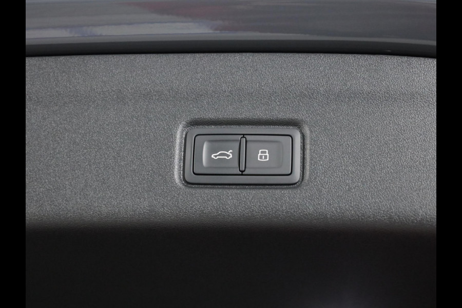 Audi Q6 e-tron Advanced edition e-tron perf 225kW/306pk 100Kwh Ha Tech Plus pakket, sportstoelen met leder, bumpers in kleur carrosserie, omgevingscamera's Audi Q6 e-tron Advanced edition e-tron perf 225kW/306pk 100Kwh Ha Tech Plus pakket, sportstoelen met leder, bumpers in kleur carrosserie, omgevingscamera's