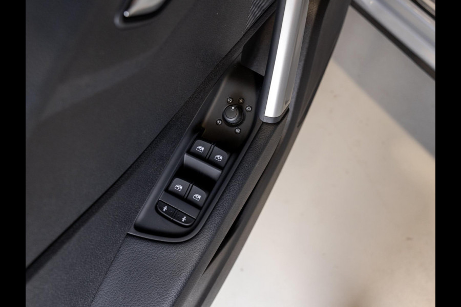 Audi Q2 35 TFSI Advanced edition / 150pk / Stoelverwarming / Apple CarPlay / Adaptieve cruise control /