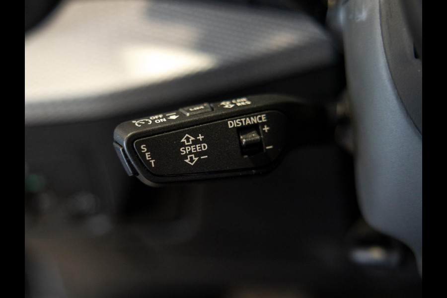 Audi Q2 35 TFSI Advanced edition / 150pk / Stoelverwarming / Apple CarPlay / Adaptieve cruise control /