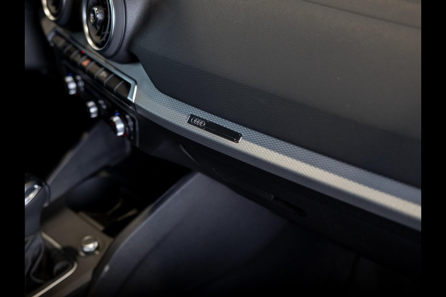 Audi Q2 35 TFSI Advanced edition / 150pk / Stoelverwarming / Apple CarPlay / Adaptieve cruise control /