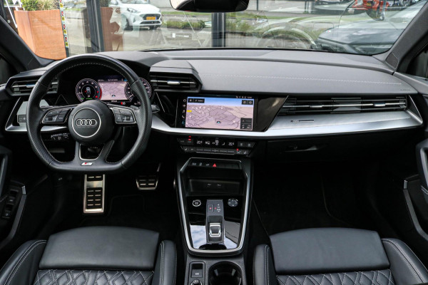 Audi A3 Sportback 45 TFSI e RS STOELEN - PANO - B&O - SFEER - CAMERA Audi A3 Sportback 45 TFSI e RS STOELEN - PANO - B&O - SFEER - CAMERA