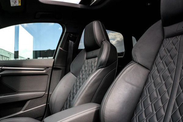 Audi A3 Sportback 45 TFSI e RS STOELEN - PANO - B&O - SFEER - CAMERA Audi A3 Sportback 45 TFSI e RS STOELEN - PANO - B&O - SFEER - CAMERA