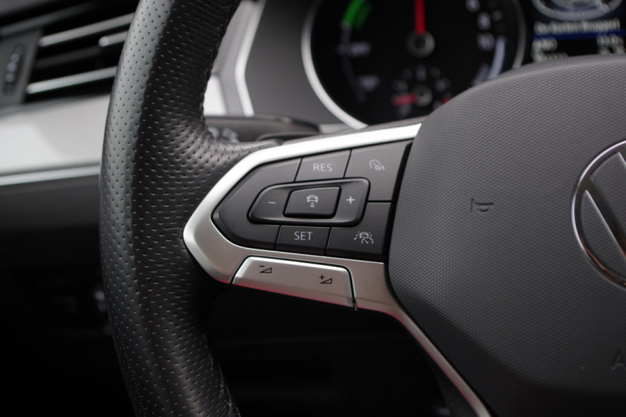 Volkswagen Passat Variant 1.4 TSI GTE Business 218 PK PHEV, Trekhaak, Carplay, LED verlichting