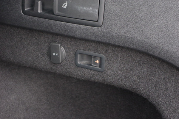 Volkswagen Passat Variant 1.4 TSI GTE Business 218 PK PHEV, Trekhaak, Carplay, LED verlichting