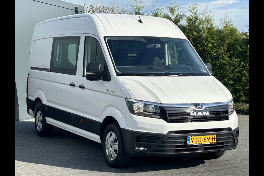 MAN TGE 2.0 TDI 141 PK / L3H3 / 1e EIG. / 65.408 KM !! / 3.000 KG AHG / AIRCO / CRUISE / NAVI / CAMERA / 3-ZITS