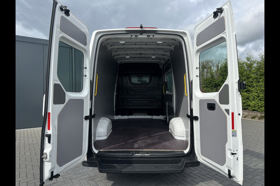 MAN TGE 2.0 TDI 141 PK / L3H3 / 1e EIG. / 65.408 KM !! / 3.000 KG AHG / AIRCO / CRUISE / NAVI / CAMERA / 3-ZITS
