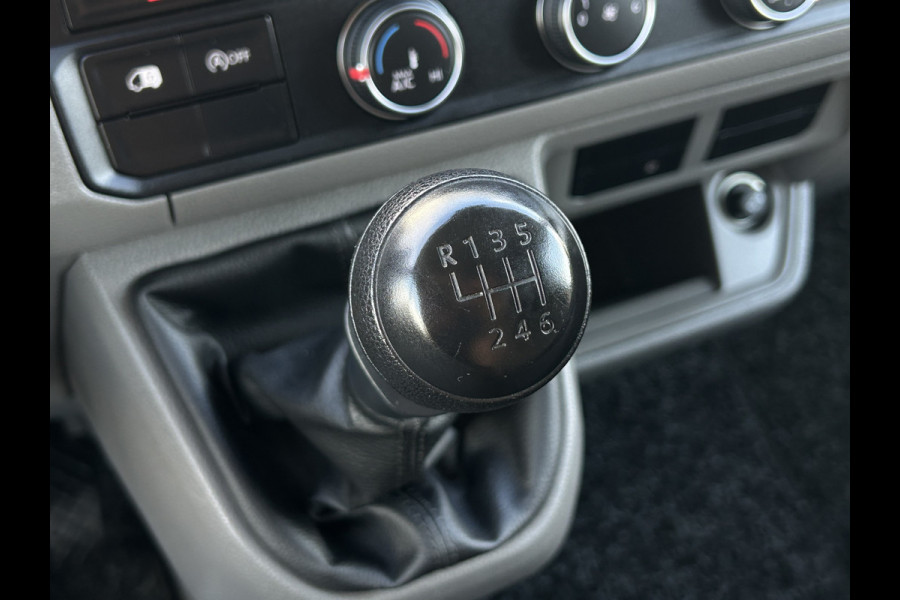 MAN TGE 2.0 TDI 141 PK / L3H3 / 1e EIG. / 65.408 KM !! / 3.000 KG AHG / AIRCO / CRUISE / NAVI / CAMERA / 3-ZITS