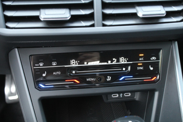 Volkswagen Polo 1.0 TSI 96pk R-Line DSG7 NL-Auto NAP Panoramadak Clima Cruise Navi Camera Dig. Cockpit IQ Light 16"LMV