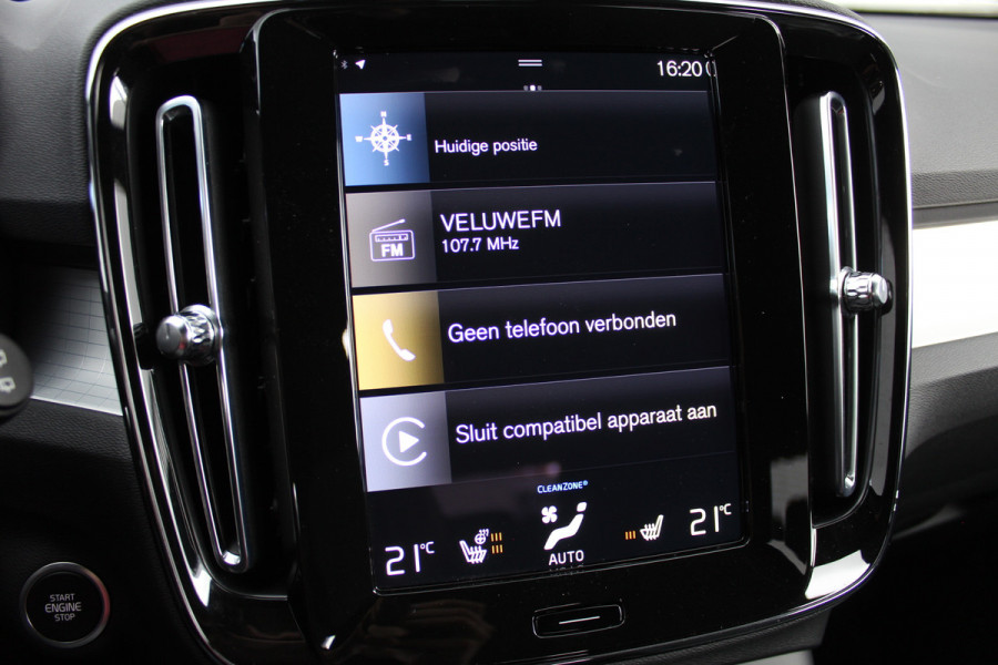 Volvo XC40 1.5 T4 Plug-in hybrid Plus Dark | Trekhaak | H/K | Pilot Assist | Memory | Navigatie | 360 Camera