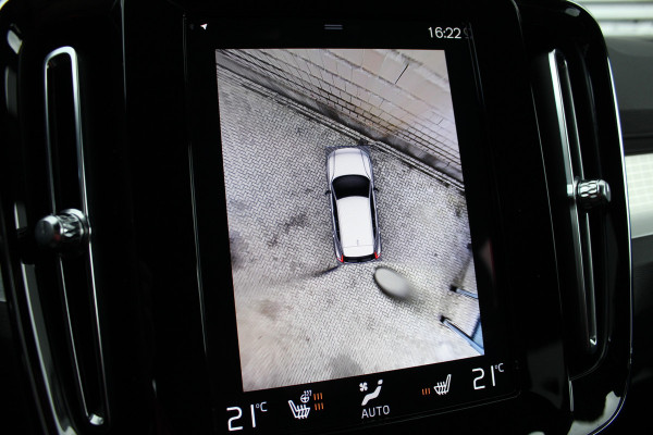 Volvo XC40 1.5 T4 Plug-in hybrid Plus Dark | Trekhaak | H/K | Pilot Assist | Memory | Navigatie | 360 Camera