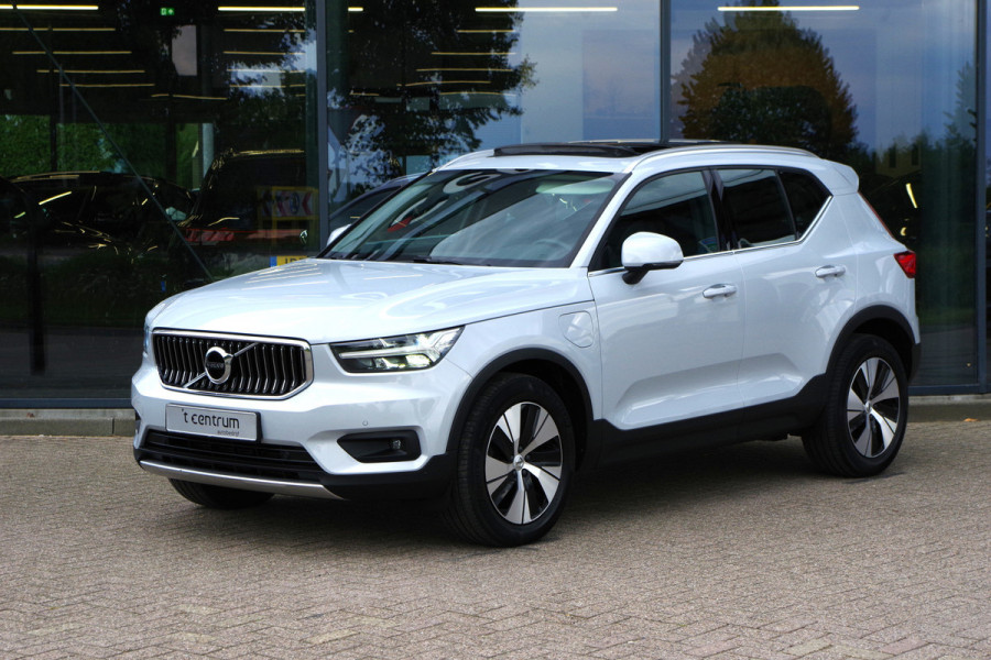 Volvo XC40 1.5 T4 Recharge Inscription Expression 211 PK PHEV, Panoramadak, Trekhaak, Camera, Carplay, Climate Control