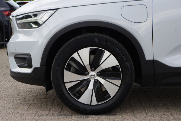 Volvo XC40 1.5 T4 Recharge Inscription Expression 211 PK PHEV, Panoramadak, Trekhaak, Camera, Carplay, Climate Control
