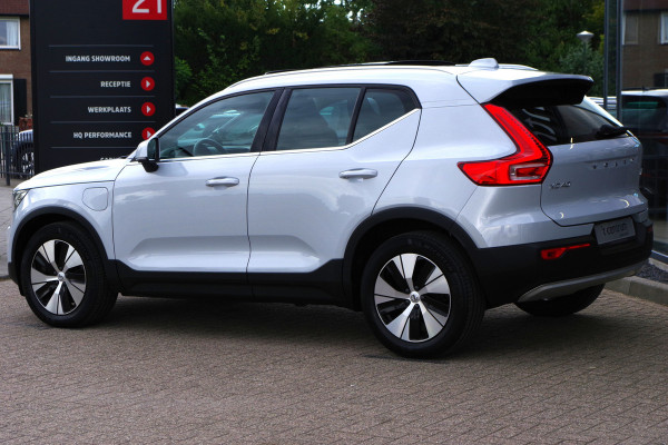 Volvo XC40 1.5 T4 Recharge Inscription Expression 211 PK PHEV, Panoramadak, Trekhaak, Camera, Carplay, Climate Control