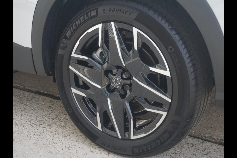 Peugeot 5008 1.2 Hybrid 136 Allure 7 Persoons Peugeot 5008 1.2 Hybrid 136 Allure 7 Persoons