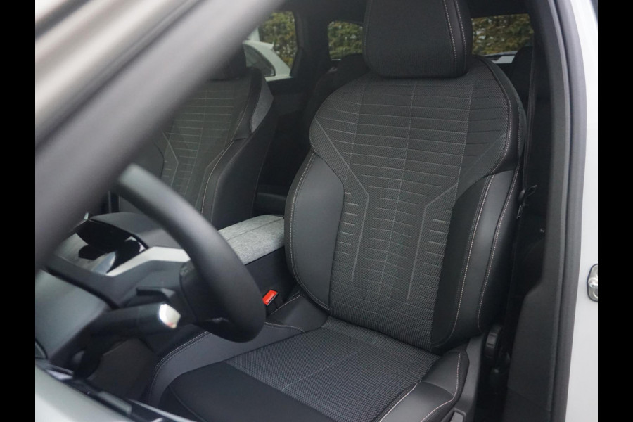 Peugeot 5008 1.2 Hybrid 136 Allure 7 Persoons Peugeot 5008 1.2 Hybrid 136 Allure 7 Persoons