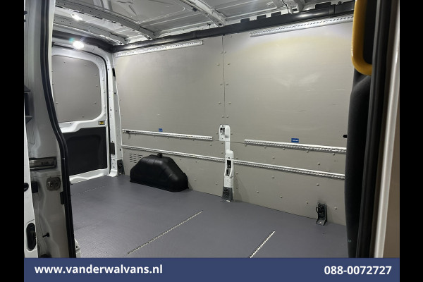 Ford Transit 2.0 TDCI 131pk L3H2 Euro6 ** Airco | Camera | Navigatie | Apple Carplay | Cruisecontrol Android Auto, Verwarmde voorruit, Stoelverwarming, Parkeersensoren, Bijrijdersbank
