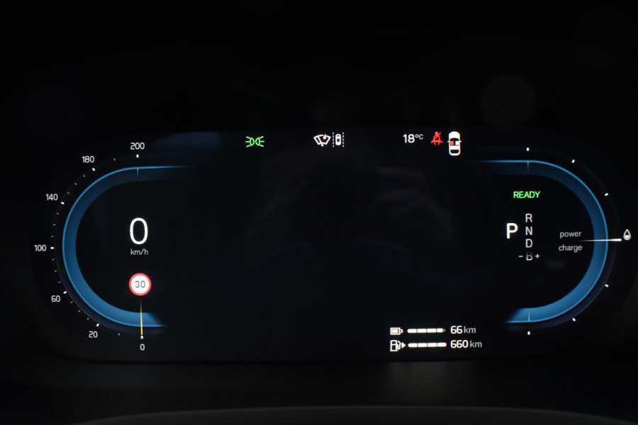 Volvo V60 T6 350PK Automaat Plug-in hybrid AWD Plus Dark / Navigatie / 360 Camera / Harman Kardon / Stuur & Stoelverwarming / LM Velgen / Trekhaak