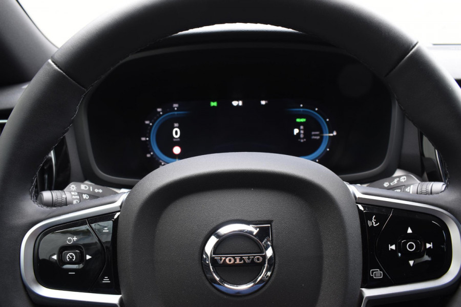 Volvo V60 T6 350PK Automaat Plug-in hybrid AWD Plus Dark / Navigatie / 360 Camera / Harman Kardon / Stuur & Stoelverwarming / LM Velgen / Trekhaak