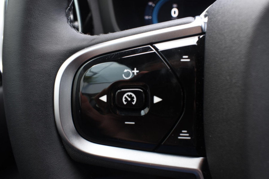 Volvo V60 T6 350PK Automaat Plug-in hybrid AWD Plus Dark / Navigatie / 360 Camera / Harman Kardon / Stuur & Stoelverwarming / LM Velgen / Trekhaak