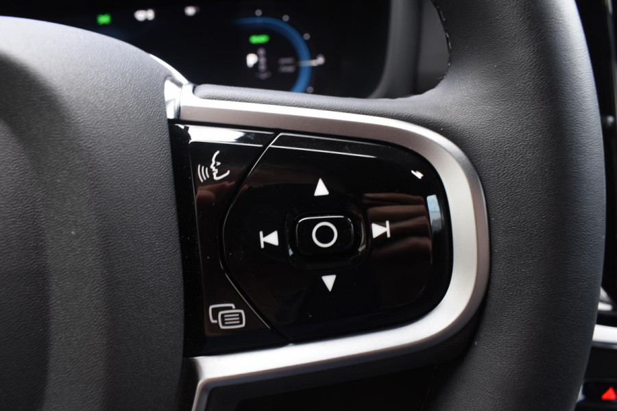 Volvo V60 T6 350PK Automaat Plug-in hybrid AWD Plus Dark / Navigatie / 360 Camera / Harman Kardon / Stuur & Stoelverwarming / LM Velgen / Trekhaak