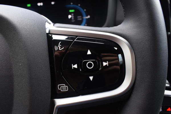 Volvo V60 T6 350PK Automaat Plug-in hybrid AWD Plus Dark / Navigatie / 360 Camera / Harman Kardon / Stuur & Stoelverwarming / LM Velgen / Trekhaak