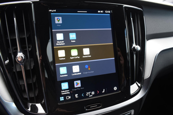 Volvo V60 T6 350PK Automaat Plug-in hybrid AWD Plus Dark / Navigatie / 360 Camera / Harman Kardon / Stuur & Stoelverwarming / LM Velgen / Trekhaak