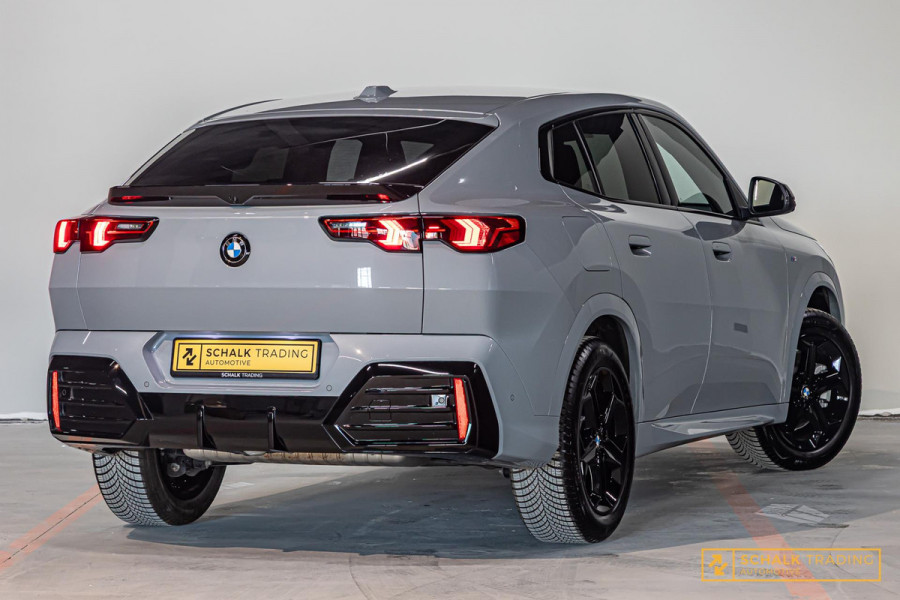 BMW X2 SDrive20i Launch Edition|M-sport|H&K|Memory|E-stoel