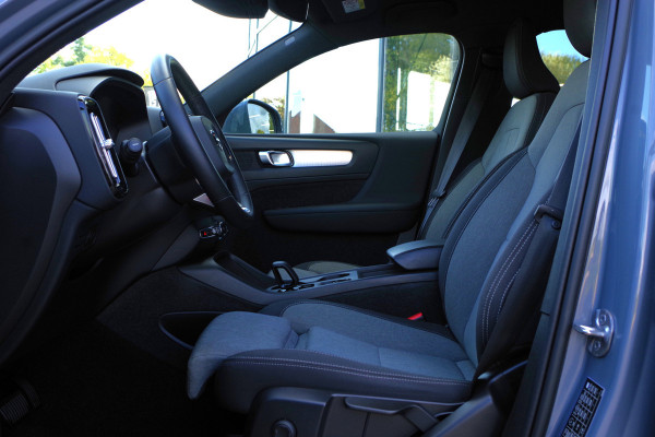 Volvo XC40 1.5 T4 Plug-in hybrid Essential Bright 211 PK PHEV, Camera, LED, Carplay, Climate Control