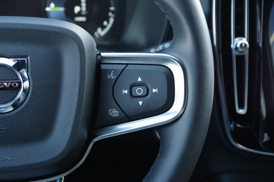 Volvo XC40 1.5 T4 Plug-in hybrid Essential Bright 211 PK PHEV, Camera, LED, Carplay, Climate Control