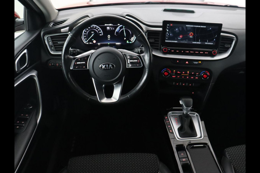 Kia Xceed 1.6 GDi PHEV DynamicLine | Automaat | Carplay | Stuurverwarming | Stoelverwarming | Adaptive cruise | Climate control | Camera | Navigatie | LMV 18 inch | LED