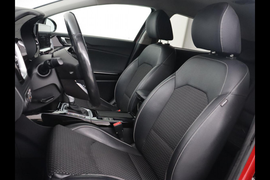 Kia Xceed 1.6 GDi PHEV DynamicLine | Automaat | Carplay | Stuurverwarming | Stoelverwarming | Adaptive cruise | Climate control | Camera | Navigatie | LMV 18 inch | LED