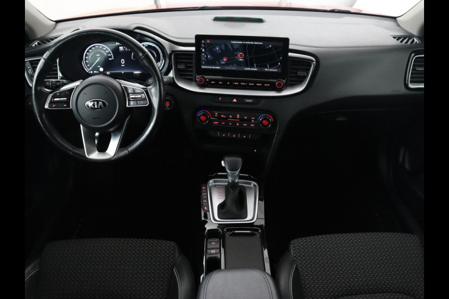 Kia Xceed 1.6 GDi PHEV DynamicLine | Automaat | Carplay | Stuurverwarming | Stoelverwarming | Adaptive cruise | Climate control | Camera | Navigatie | LMV 18 inch | LED