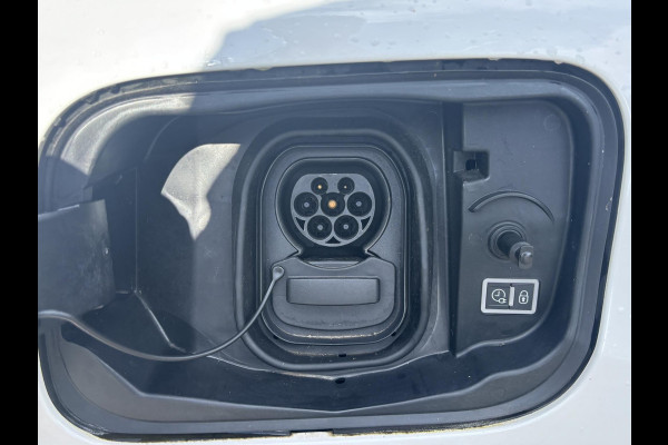 Citroën Ë-C4 Shine 50 kWh VAN: 19.400,- VOOR: 17.770,- UW HERFSTVOORDEEL: 1.630,- EURO | ORIG.NL AUTO | DEALER ONDERHOUDEN | RIJKLAARPRIJS INCL. 12MND BOVAG | LEDERPAKKET MET ELECTR STOEL |