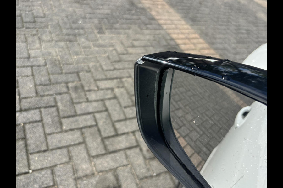 Citroën Ë-C4 Shine 50 kWh VAN: 19.400,- VOOR: 17.770,- UW HERFSTVOORDEEL: 1.630,- EURO | ORIG.NL AUTO | DEALER ONDERHOUDEN | RIJKLAARPRIJS INCL. 12MND BOVAG | LEDERPAKKET MET ELECTR STOEL |
