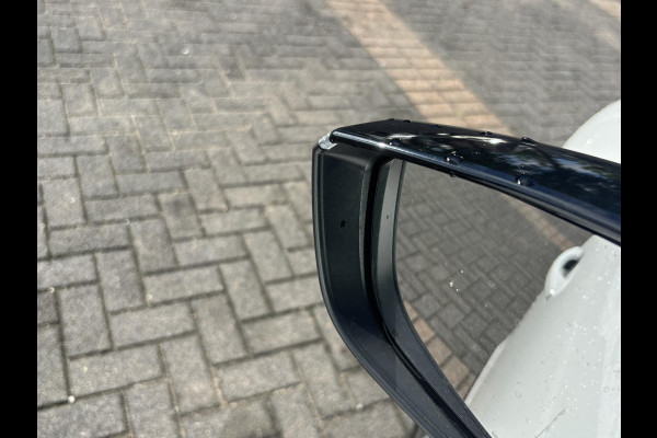Citroën Ë-C4 Shine 50 kWh VAN: 19.400,- VOOR: 17.770,- UW HERFSTVOORDEEL: 1.630,- EURO | ORIG.NL AUTO | DEALER ONDERHOUDEN | RIJKLAARPRIJS INCL. 12MND BOVAG | LEDERPAKKET MET ELECTR STOEL |