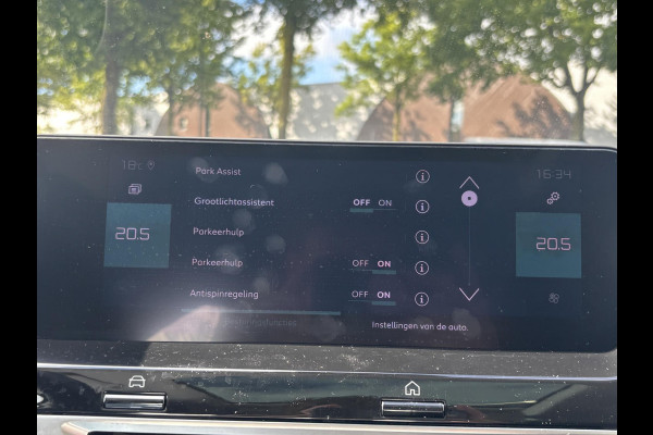 Citroën Ë-C4 Shine 50 kWh VAN: 19.400,- VOOR: 17.770,- UW HERFSTVOORDEEL: 1.630,- EURO | ORIG.NL AUTO | DEALER ONDERHOUDEN | RIJKLAARPRIJS INCL. 12MND BOVAG | LEDERPAKKET MET ELECTR STOEL |