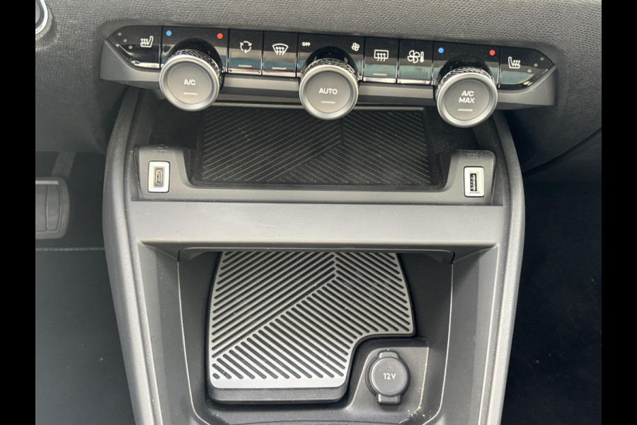 Citroën Ë-C4 Shine 50 kWh VAN: 19.400,- VOOR: 17.770,- UW HERFSTVOORDEEL: 1.630,- EURO | ORIG.NL AUTO | DEALER ONDERHOUDEN | RIJKLAARPRIJS INCL. 12MND BOVAG | LEDERPAKKET MET ELECTR STOEL |