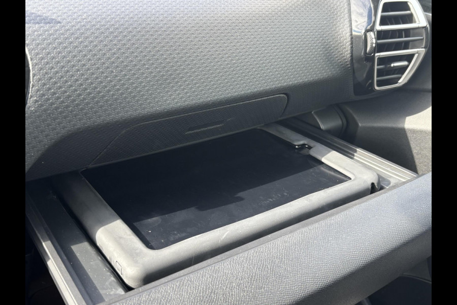 Citroën Ë-C4 Shine 50 kWh VAN: 19.400,- VOOR: 17.770,- UW HERFSTVOORDEEL: 1.630,- EURO | ORIG.NL AUTO | DEALER ONDERHOUDEN | RIJKLAARPRIJS INCL. 12MND BOVAG | LEDERPAKKET MET ELECTR STOEL |