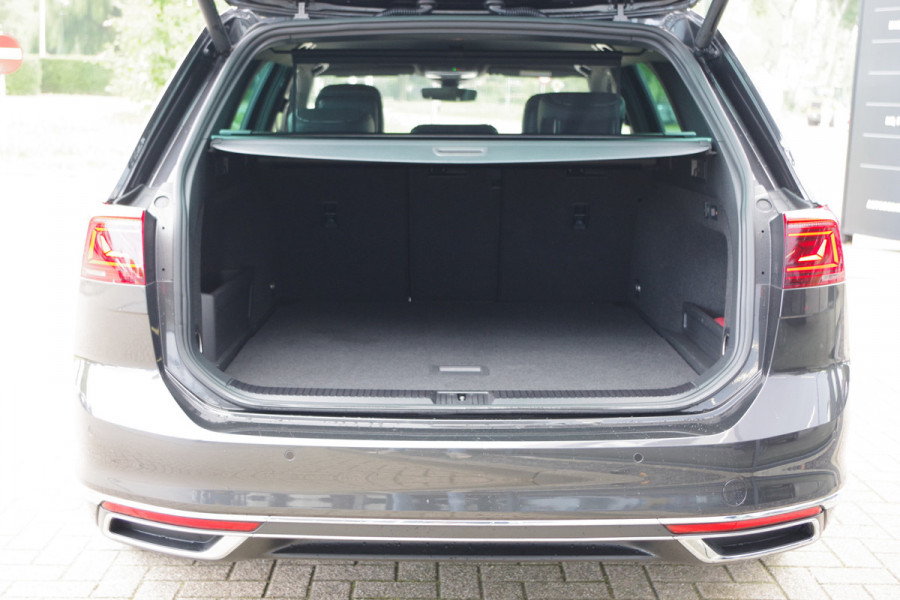 Volkswagen Passat Variant 1.4 TSI 218 PK GTE Business PHEV, Trekhaak, Leder, Memory