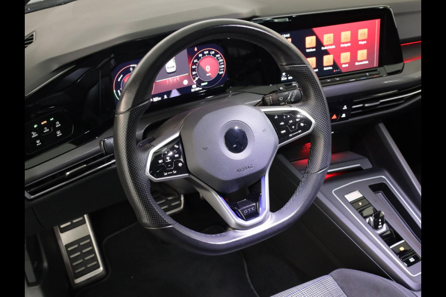 Volkswagen Golf 1.4 eHybrid GTE 245 pk Automaat (DSG) | Navigatie | Trekhaak (afneembaar) | Parkeersensoren | Achteruitrijcamera | Matrix LED koplampen | Stoelverwarming | Volkswagen Golf 1.4 eHybrid GTE 245 pk Automaat (DSG) | Navigatie | Trekhaak (afneembaar) | Parkeersensoren | Achteruitrijcamera | Matrix LED koplampen | Stoelverwarming |