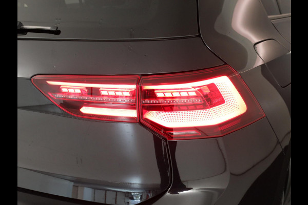 Volkswagen Golf 1.4 eHybrid GTE 245 pk Automaat (DSG) | Navigatie | Trekhaak (afneembaar) | Parkeersensoren | Achteruitrijcamera | Matrix LED koplampen | Stoelverwarming | Volkswagen Golf 1.4 eHybrid GTE 245 pk Automaat (DSG) | Navigatie | Trekhaak (afneembaar) | Parkeersensoren | Achteruitrijcamera | Matrix LED koplampen | Stoelverwarming |