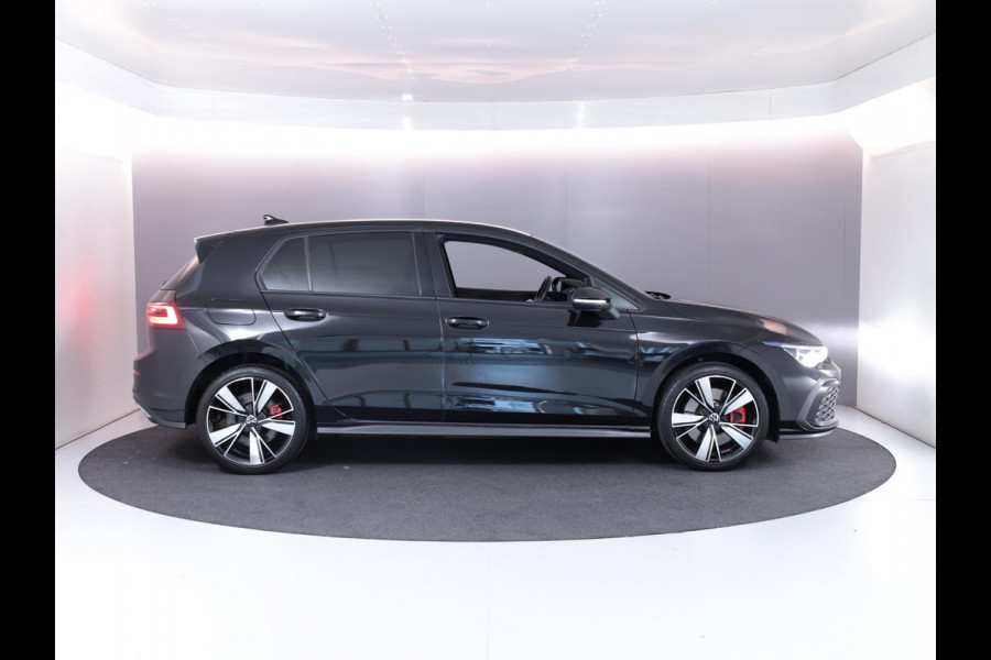Volkswagen Golf 1.4 eHybrid GTE 245 pk Automaat (DSG) | Navigatie | Trekhaak (afneembaar) | Parkeersensoren | Achteruitrijcamera | Matrix LED koplampen | Stoelverwarming | Volkswagen Golf 1.4 eHybrid GTE 245 pk Automaat (DSG) | Navigatie | Trekhaak (afneembaar) | Parkeersensoren | Achteruitrijcamera | Matrix LED koplampen | Stoelverwarming |