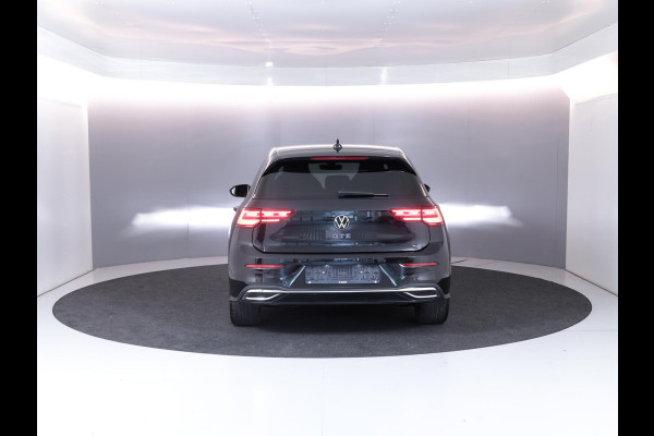 Volkswagen Golf 1.4 eHybrid GTE 245 pk Automaat (DSG) | Navigatie | Trekhaak (afneembaar) | Parkeersensoren | Achteruitrijcamera | Matrix LED koplampen | Stoelverwarming | Volkswagen Golf 1.4 eHybrid GTE 245 pk Automaat (DSG) | Navigatie | Trekhaak (afneembaar) | Parkeersensoren | Achteruitrijcamera | Matrix LED koplampen | Stoelverwarming |