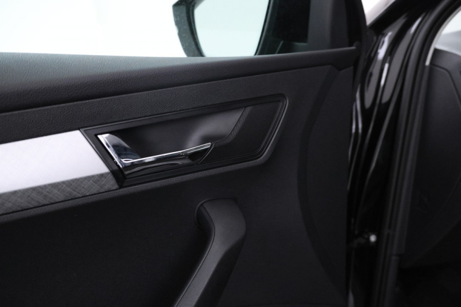 Škoda Karoq 1.0 TSI Ambition Nw. Model, Navigatie, Climate, Škoda Karoq 1.0 TSI Ambition Nw. Model, Navigatie, Climate,