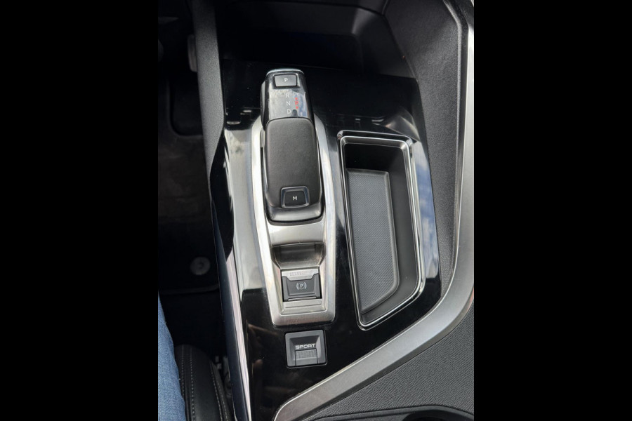 Peugeot 3008 1.2 PureTech Allure -AUTOMAAT I Navigatie I LED/PDC I Achteruitrij camera I Airco I Sport velgen I Dealer onderhouden